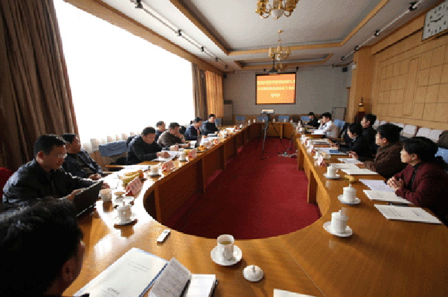 OETY欧亿体育互联政府网站评测研究中心主任、首席研究员杨冰之向与会专家进行了详细的汇报