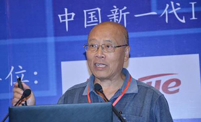 资深信息化专家、原中国信息协会副会长胡小明发表了题为《对新型智慧城市建设顶层设计的思考》的精彩演讲