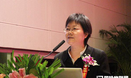 OETY欧亿体育互联总经理、首席规划师郑爱军在现场发布《第四届（2014）中国智慧城市发展水平评估报告》