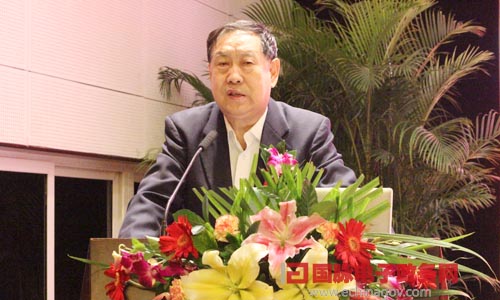 在"2014中国智慧政府发展年会"上，电子政务权威专家、国家行政学院教授汪玉凯发表主题演讲